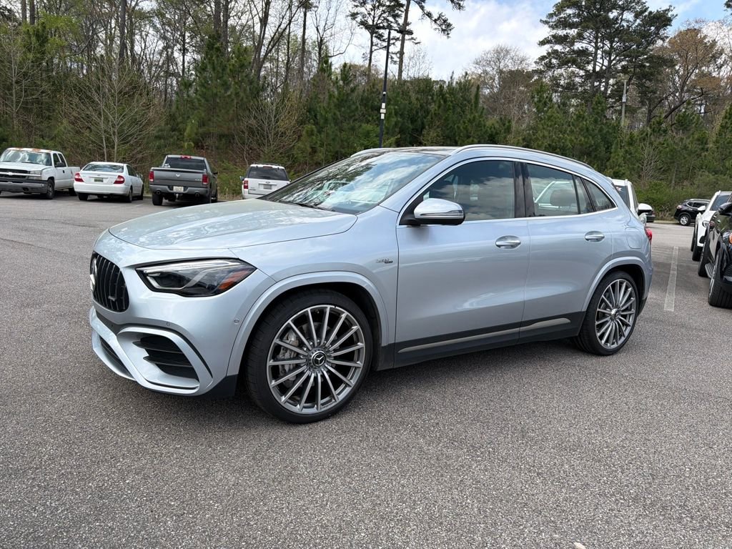 Used 2024 Mercedes-Benz GLA 35 AMG 4MATIC image 3