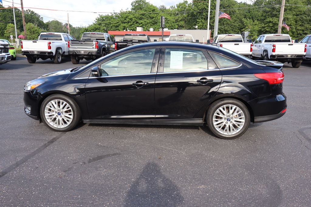 Used 2018 Ford Focus Titanium FWD image 32