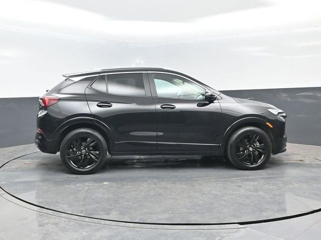 Used 2024 Buick Encore GX Sport Touring AWD/4WD image 3