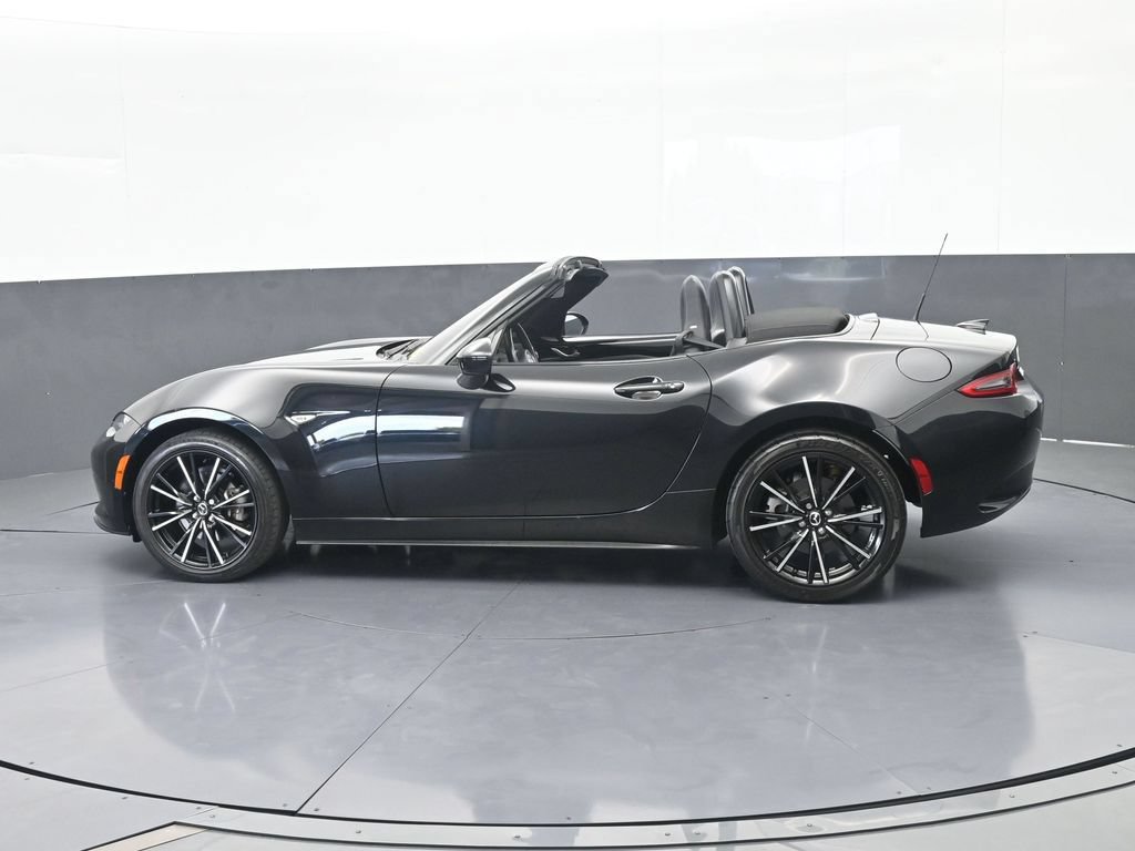 Used 2024 MAZDA MX-5 Miata Grand Touring w/ Weather Package RWD image 3