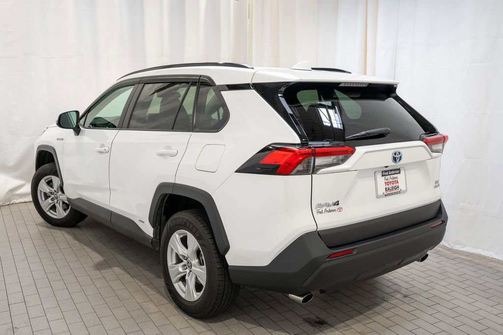 Used 2021 Toyota RAV4 XLE image 4