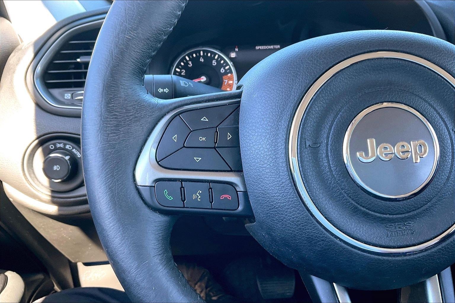 Certified 2022 Jeep Renegade Latitude w/ Convenience Group image 16