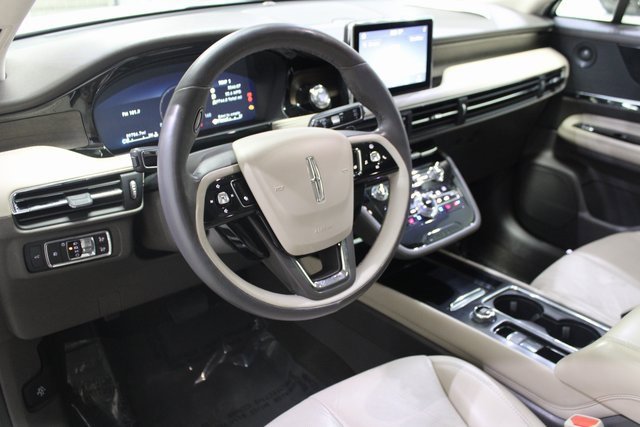 Used 2020 Lincoln Corsair Reserve w/ Equipment Group 201A image 10