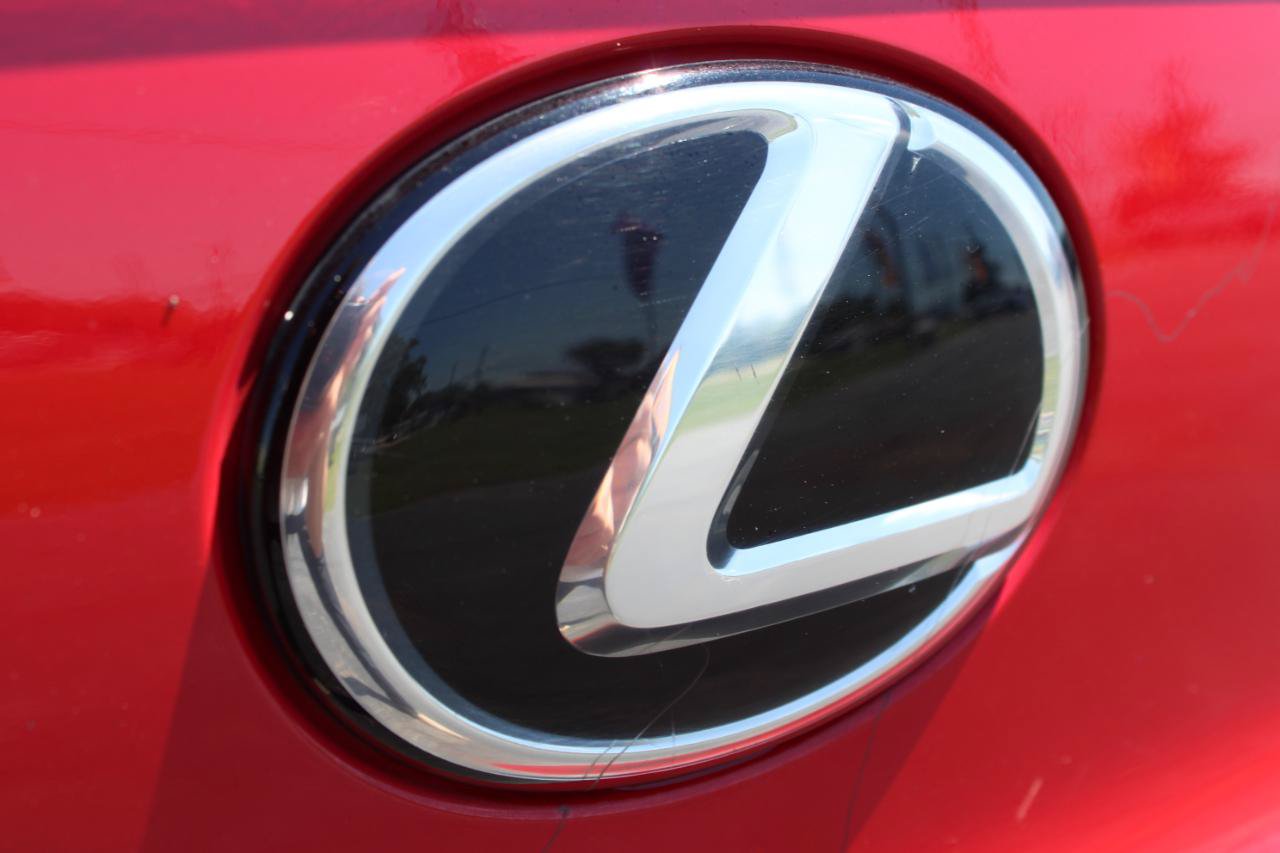 Used 2019 Lexus UX 200 F Sport w/ F Sport Premium Package FWD image 8