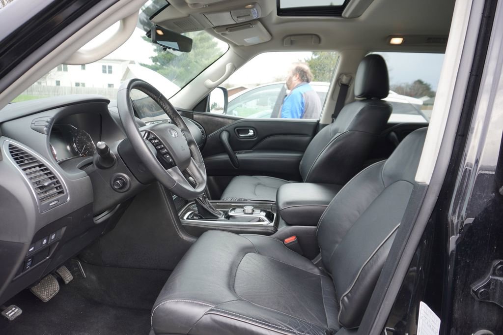 Used 2023 INFINITI QX80 Luxe w/ Cargo Package image 2