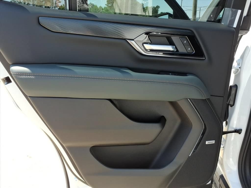 New 2026 GMC Yukon AT4 w/ AT4 Premium Plus Package AWD/4WD image 18