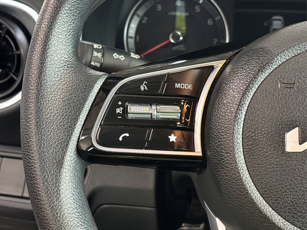 Certified 2023 Kia Forte LXS image 25