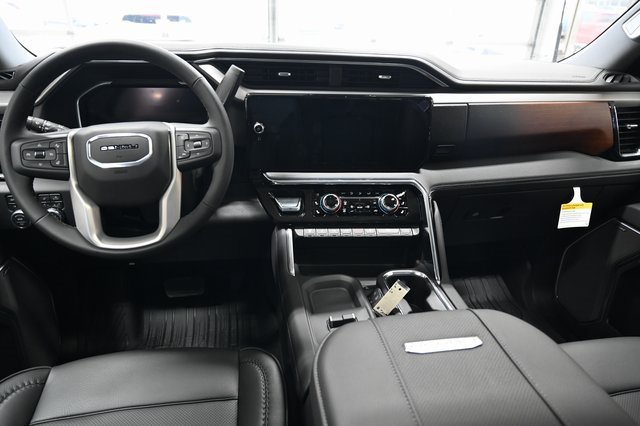 New 2026 GMC Sierra 3500 Denali w/ Denali Reserve Package image 17