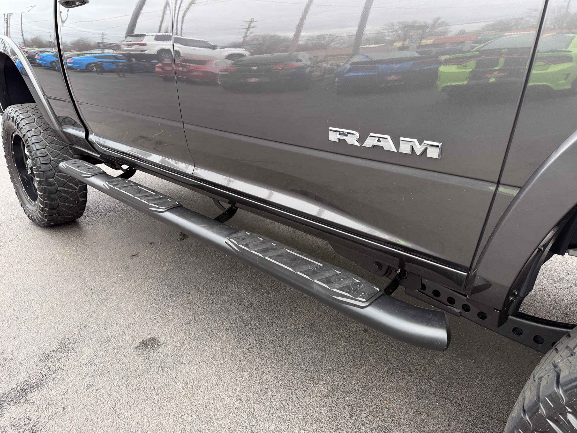 Used 2022 RAM 3500 Laramie AWD/4WD image 9