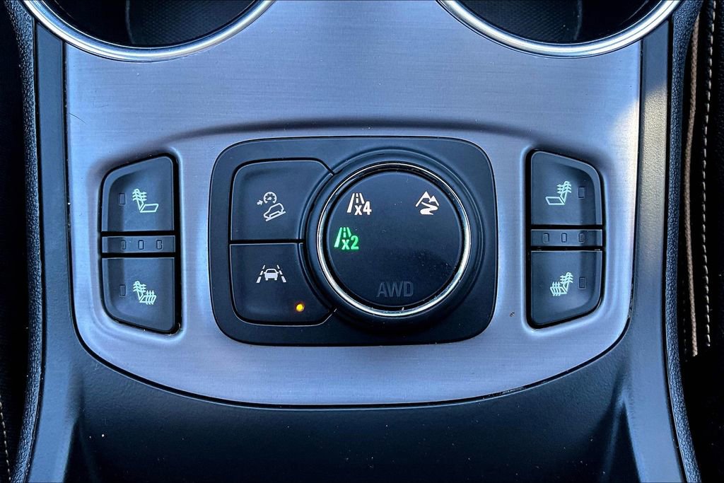 Used 2023 GMC Terrain AT4 image 24