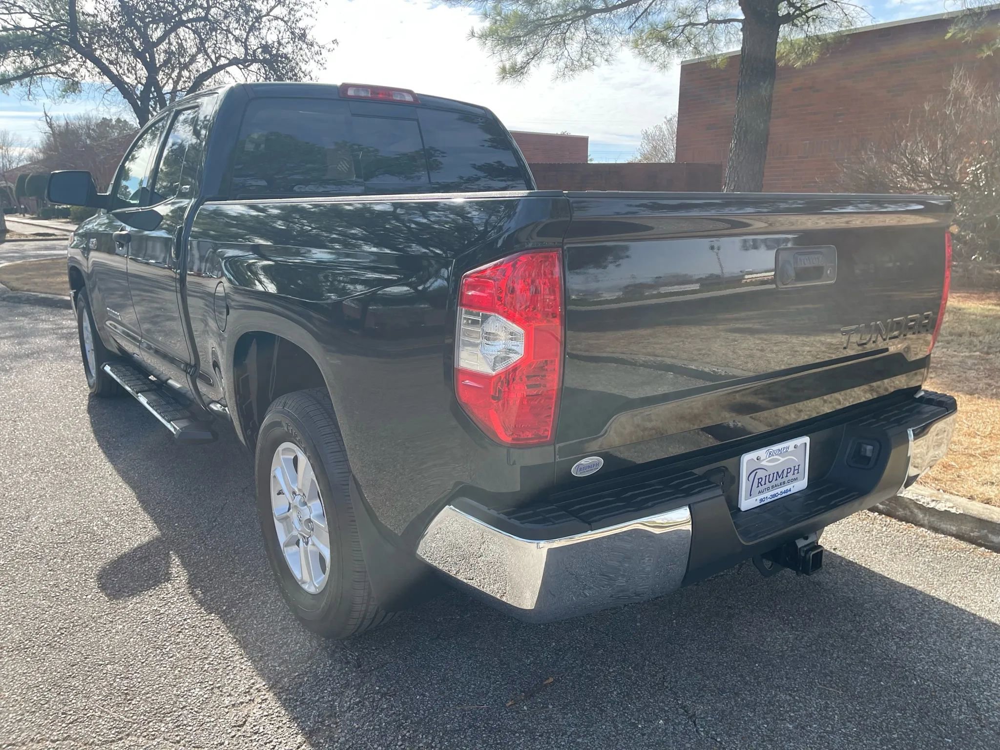 Used 2016 Toyota Tundra SR5 image 3