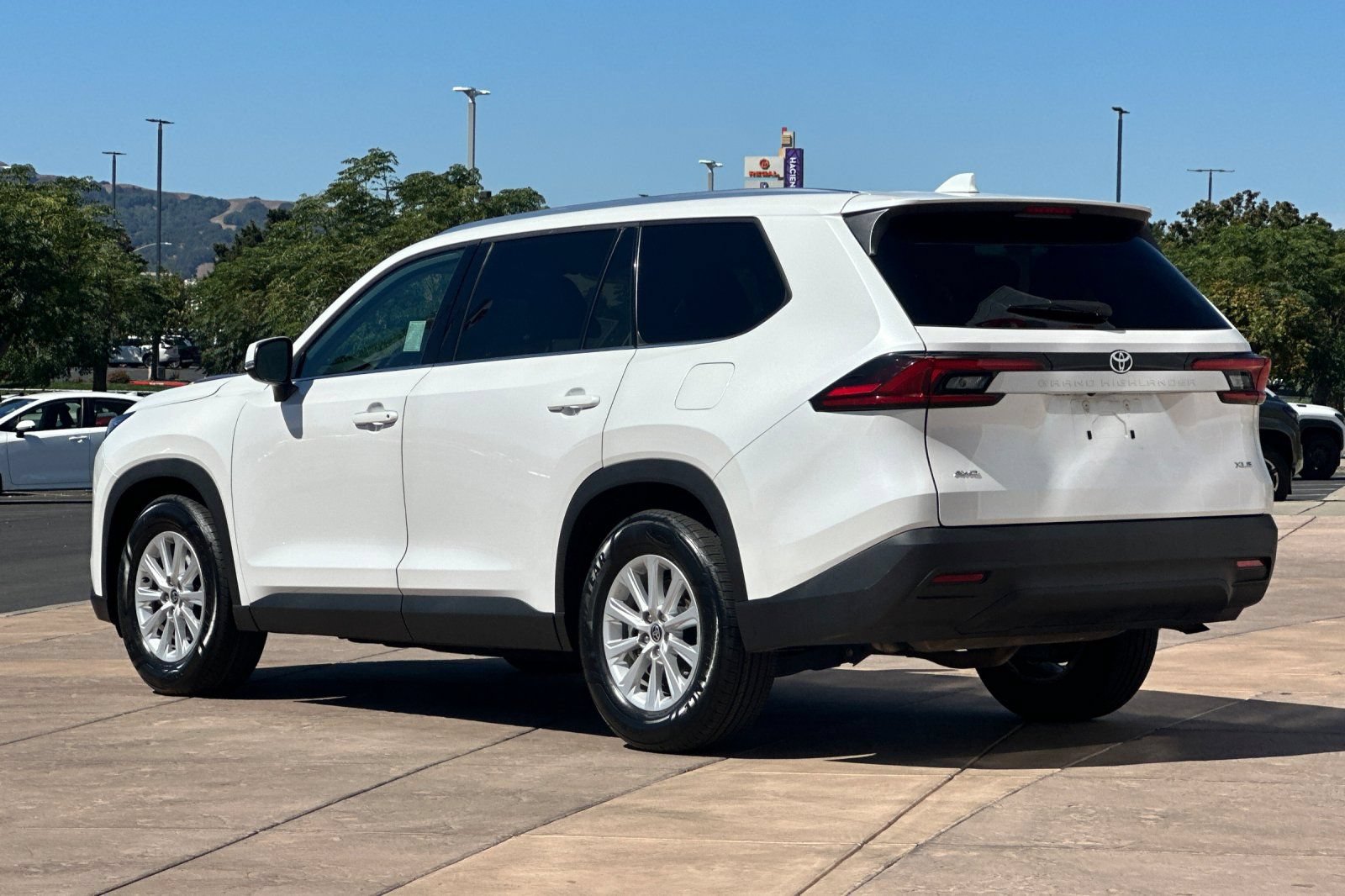 Certified 2025 Toyota Grand Highlander AWD image 7