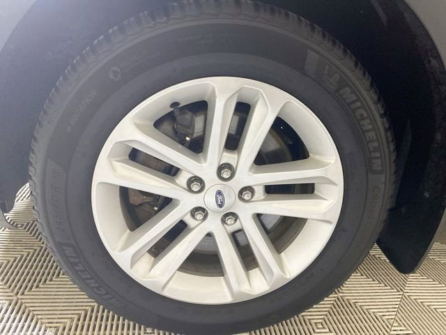 Used 2014 Ford Explorer XLT w/ Equipment Group 202A AWD/4WD image 22