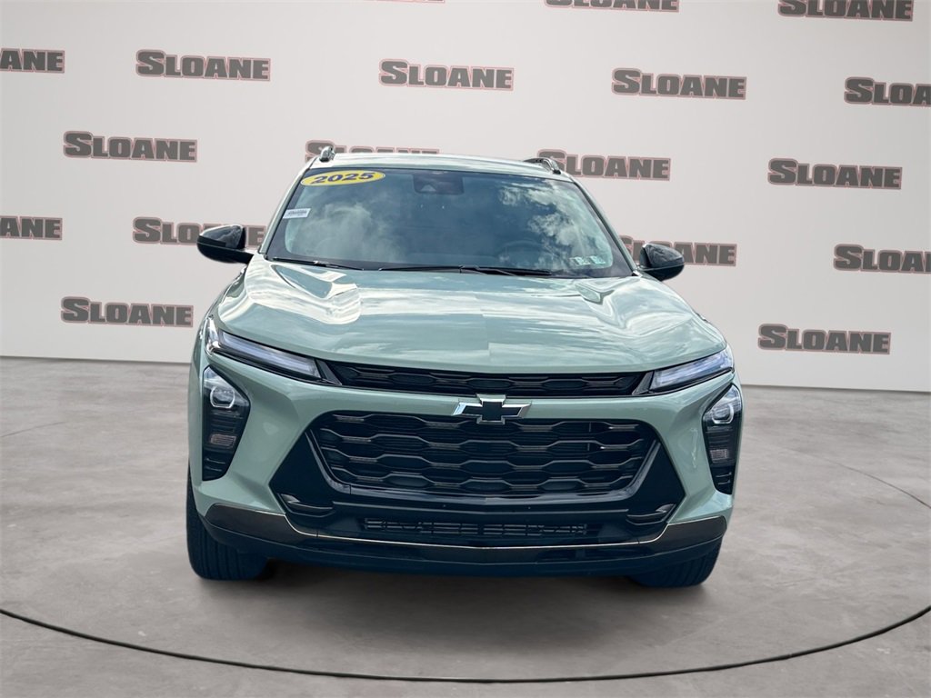 Used 2025 Chevrolet Trax ACTIV w/ Driver Confidence Package image 8