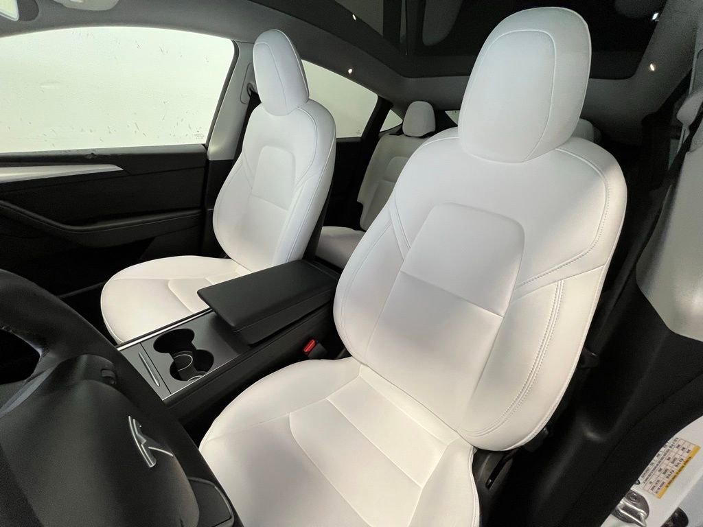 Used 2023 Tesla Model Y Long Range image 11
