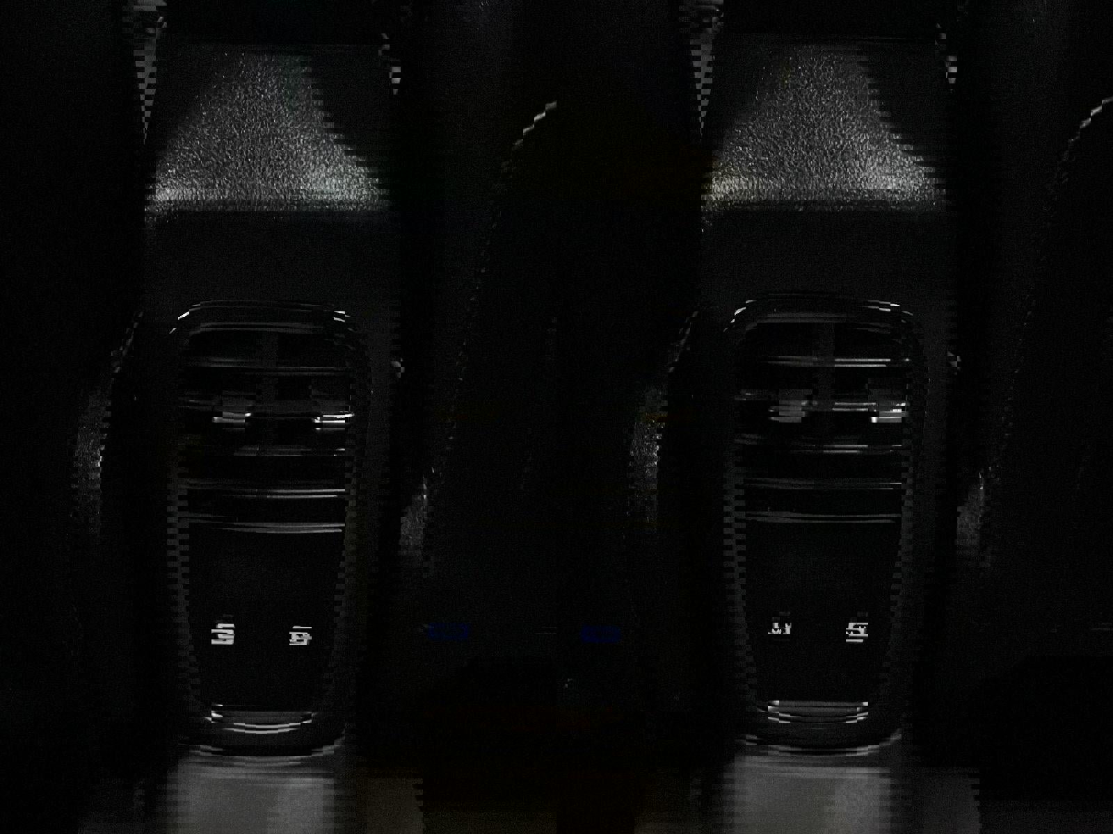 Used 2019 Lincoln MKC Premiere image 25