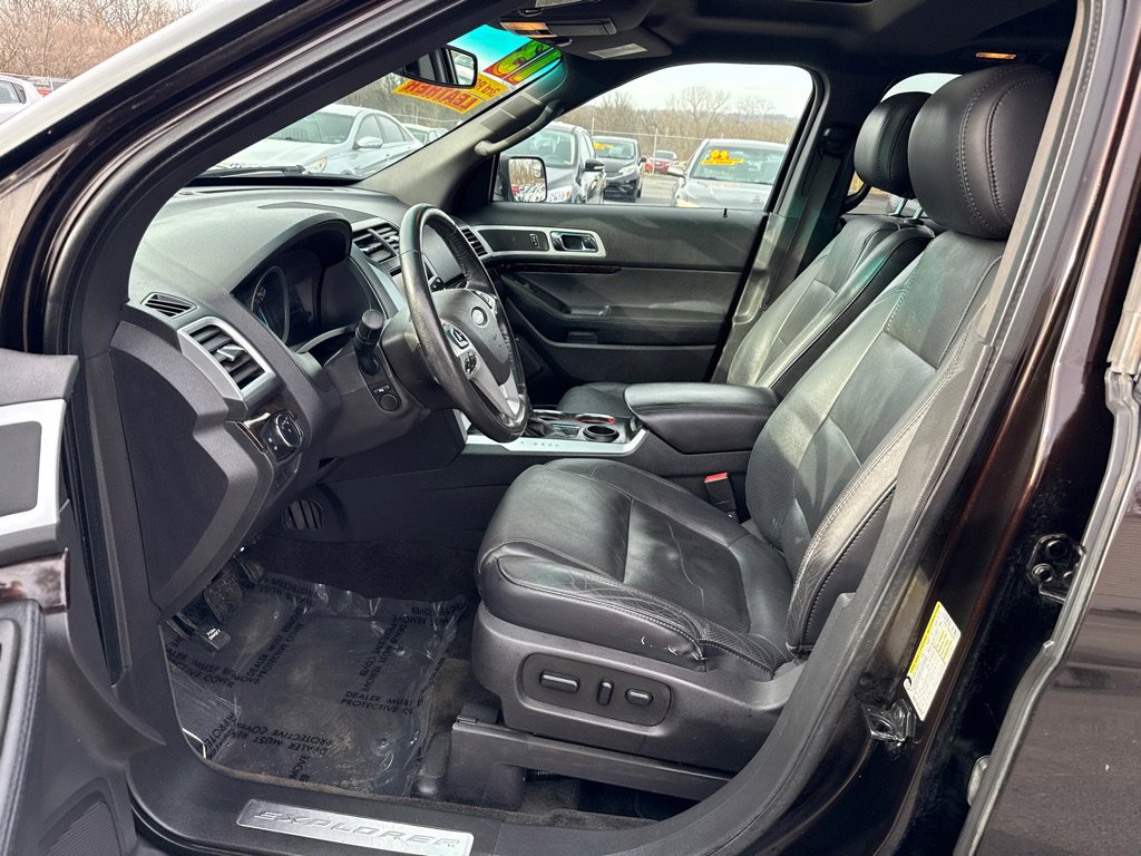 Used 2013 Ford Explorer Limited image 9
