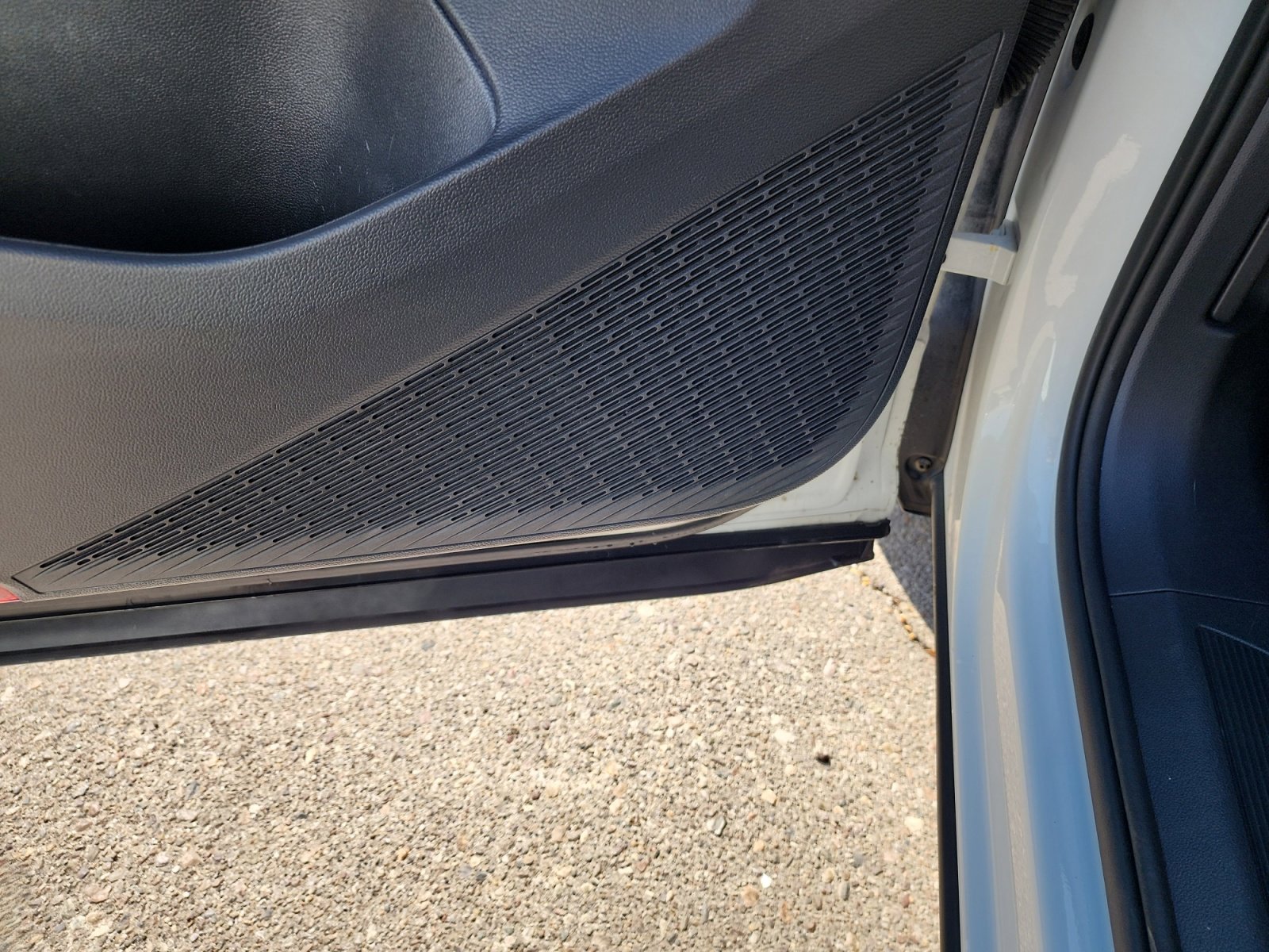 Certified 2024 Volkswagen Atlas Cross Sport SE image 27