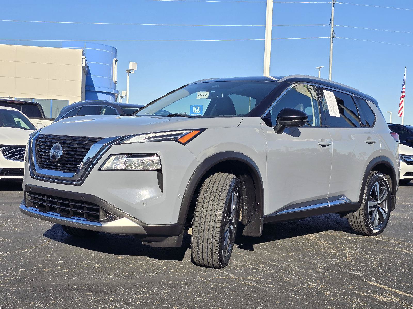 Used 2021 Nissan Rogue Platinum AWD/4WD image 3