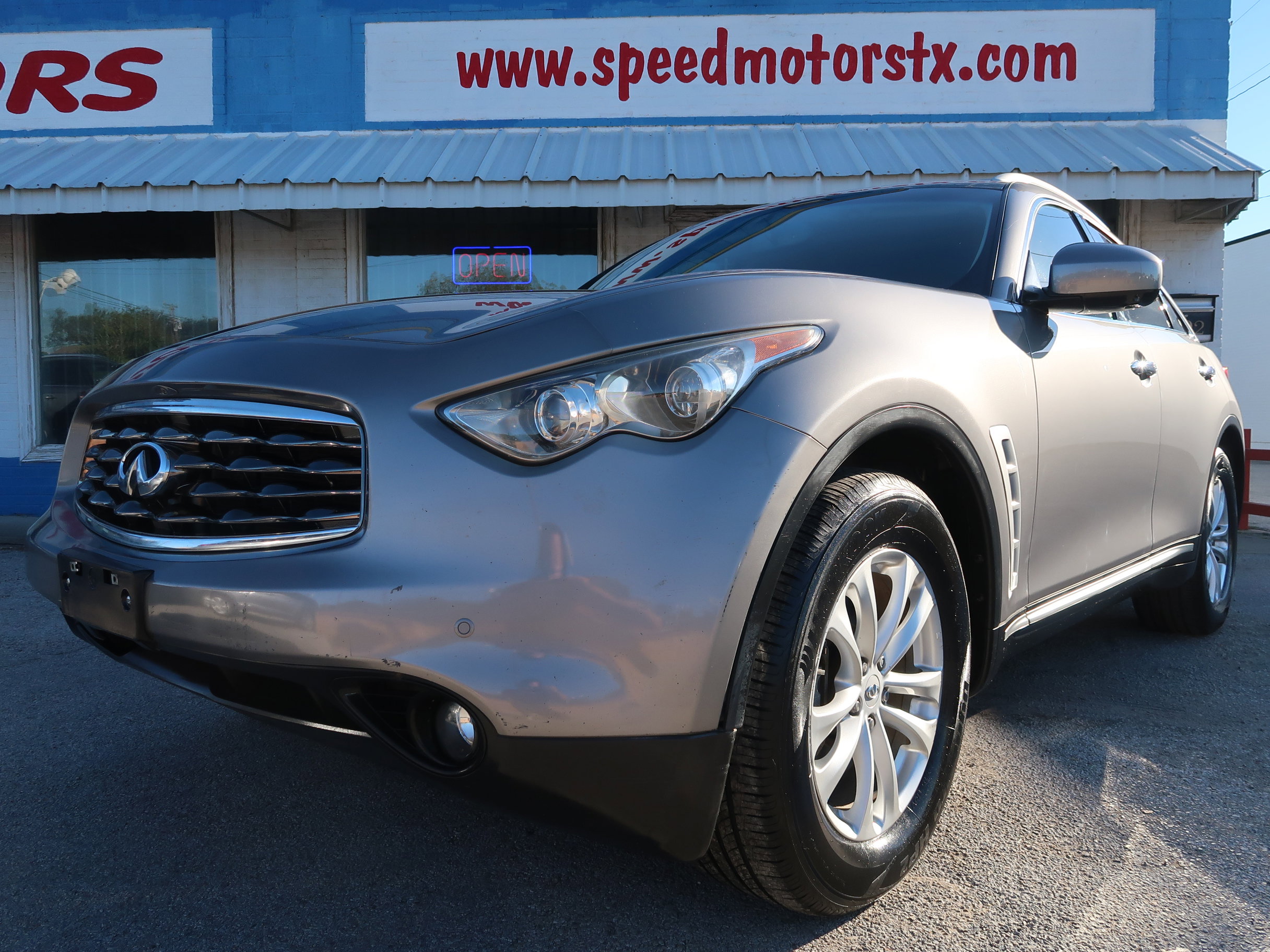 Used 2010 INFINITI FX35 2WD w/ Navigation Pkg image 5