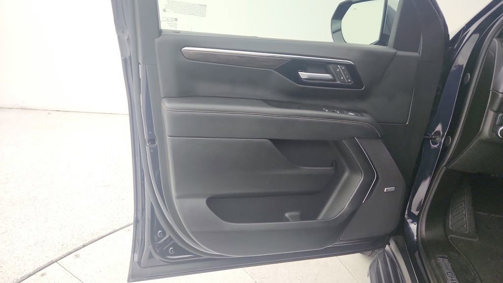 Certified 2025 Chevrolet Tahoe Premier image 25