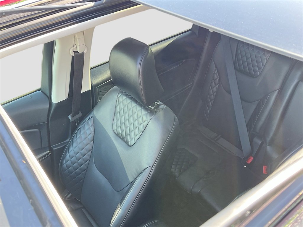 Used 2024 Ford Edge Titanium w/ Equipment Group 301A image 21