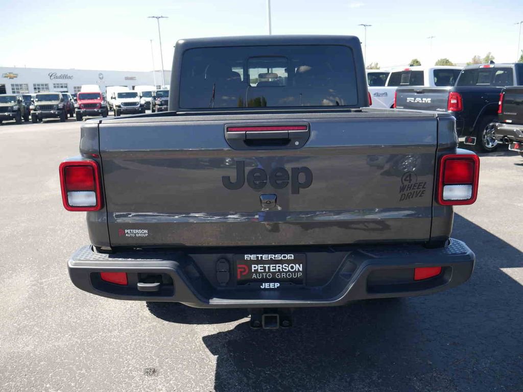 Certified 2023 Jeep Gladiator Willys image 21