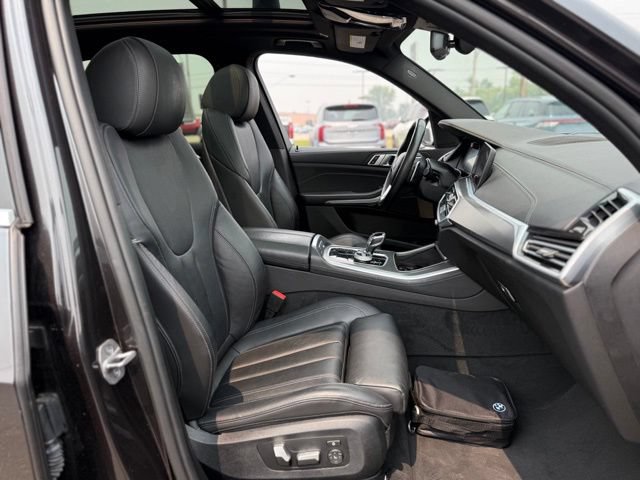 Used 2022 BMW X5 xDrive40i AWD/4WD image 17