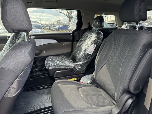 New 2026 Kia Carnival LX FWD image 20