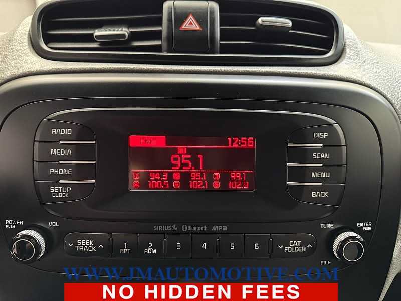 Used 2015 Kia Soul FWD image 22