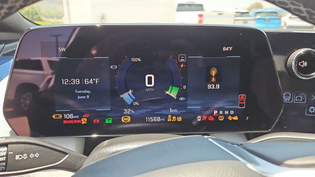 Used 2024 Chevrolet Equinox EV LT FWD image 12