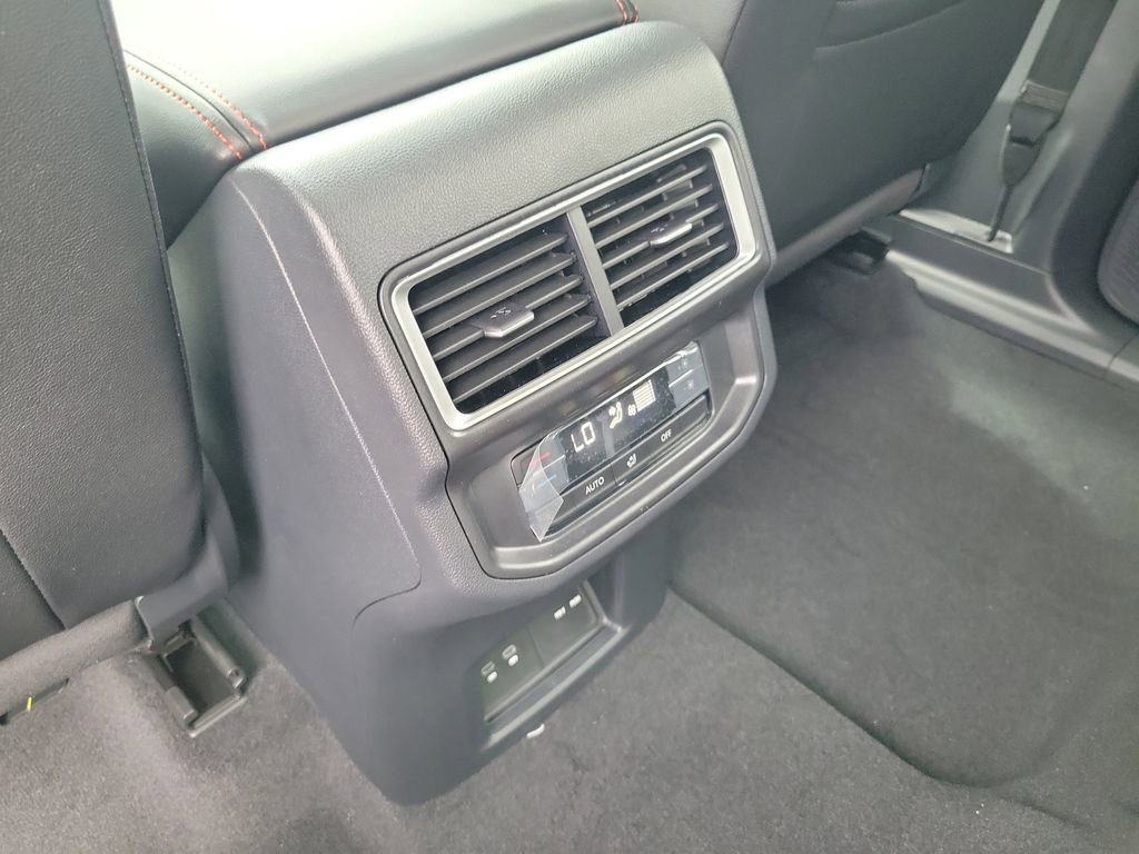 New 2026 Volkswagen Atlas Peak Edition image 14