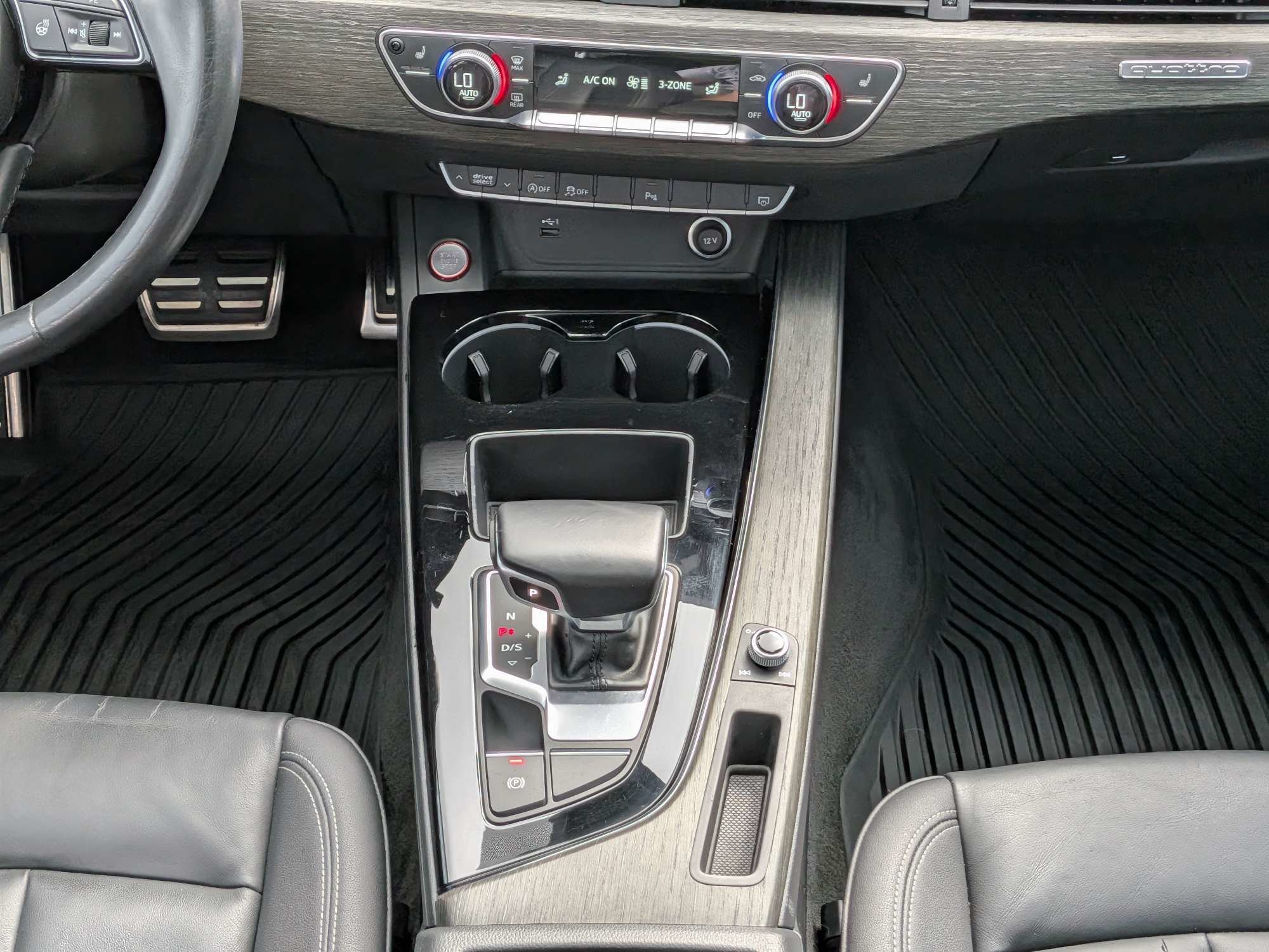 Used 2021 Audi A4 2.0T Premium w/ Convenience Package AWD/4WD image 19