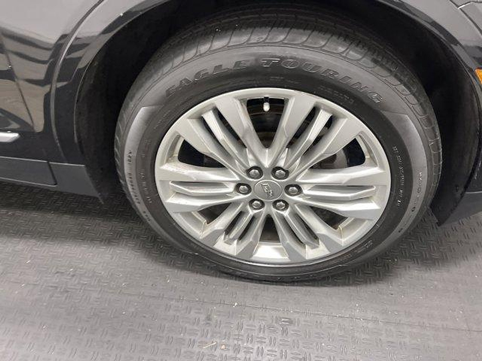 Used 2018 Cadillac XT5 Premium Luxury FWD image 21