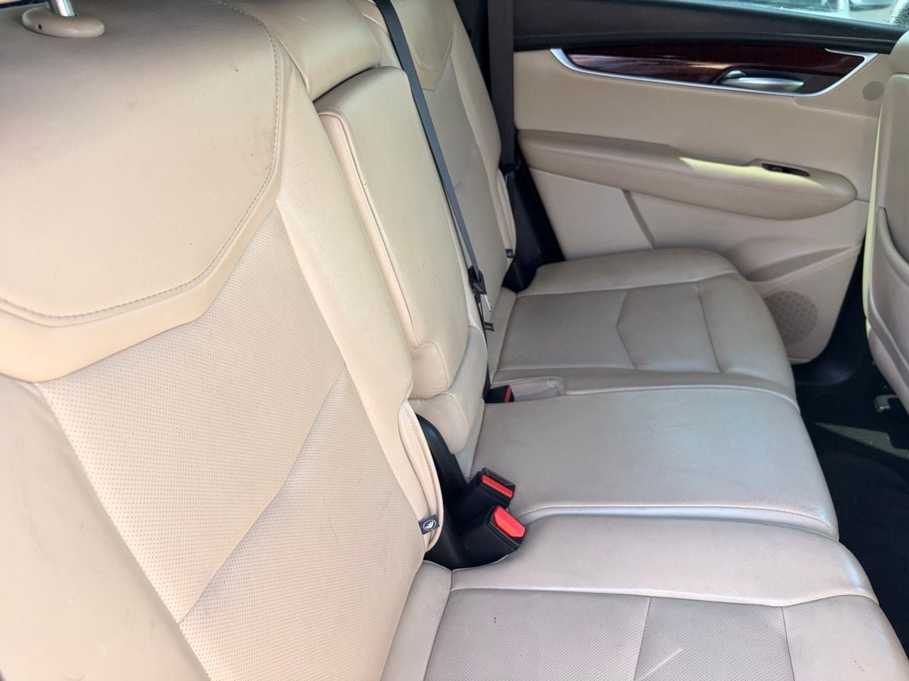 Used 2019 Cadillac XT5 Luxury w/ LPO, Radiant Package FWD image 13