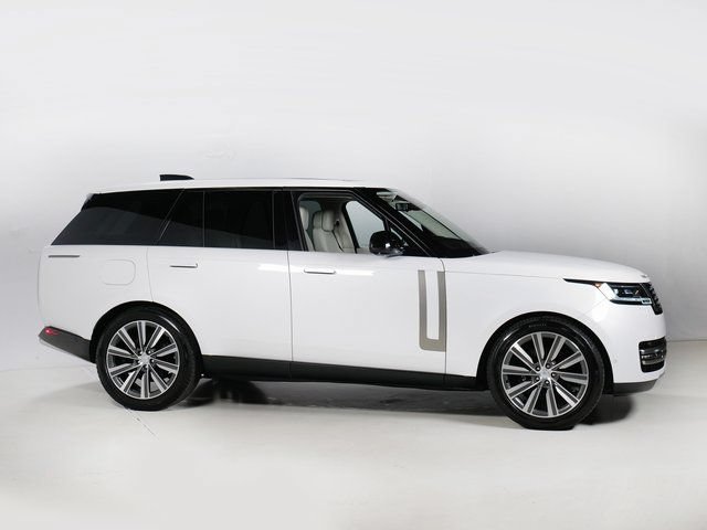 Used 2023 Land Rover Range Rover SE AWD/4WD image 8