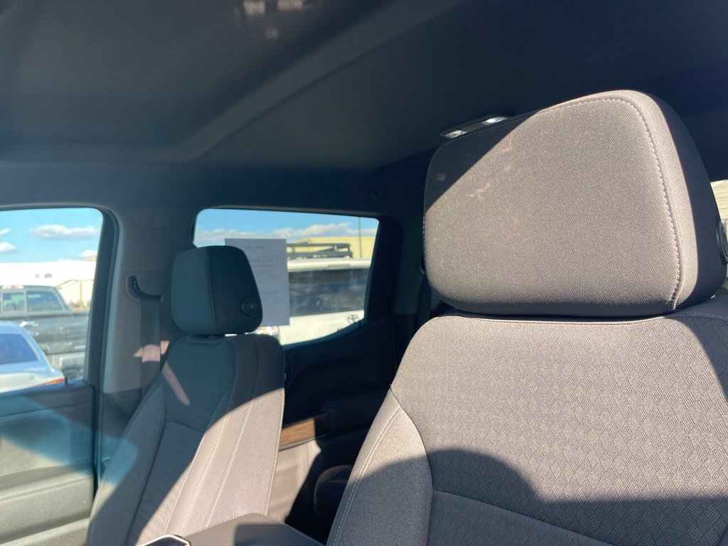 Used 2021 Chevrolet Silverado 1500 RST w/ Z71 Off-Road Package AWD/4WD image 9