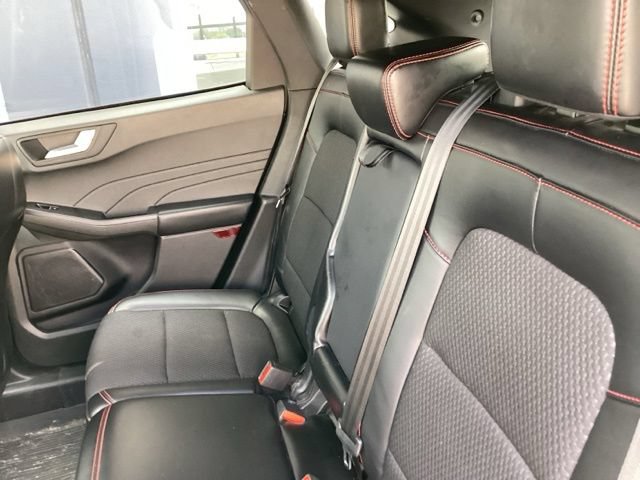 Used 2023 Ford Escape ST-Line Select w/ Tech Pack #2 AWD/4WD image 17