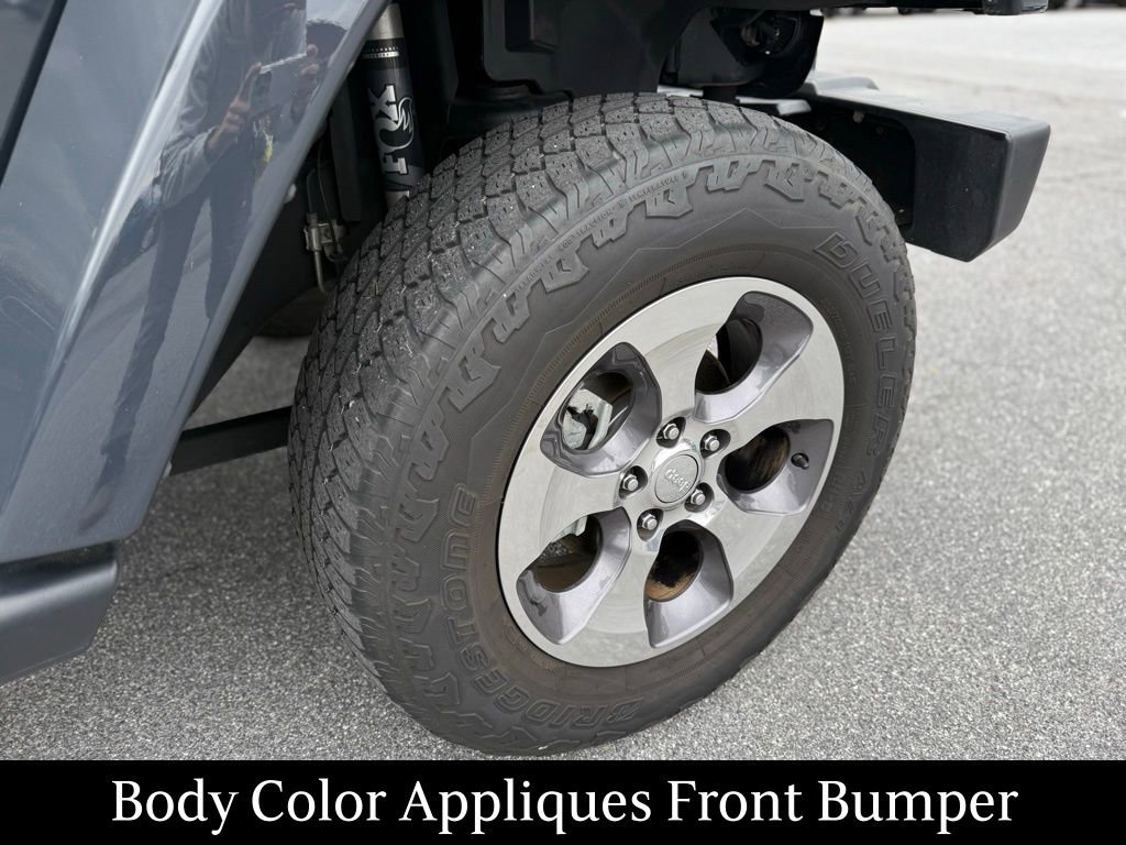 Used 2016 Jeep Wrangler Unlimited Sahara w/ Connectivity Group image 7