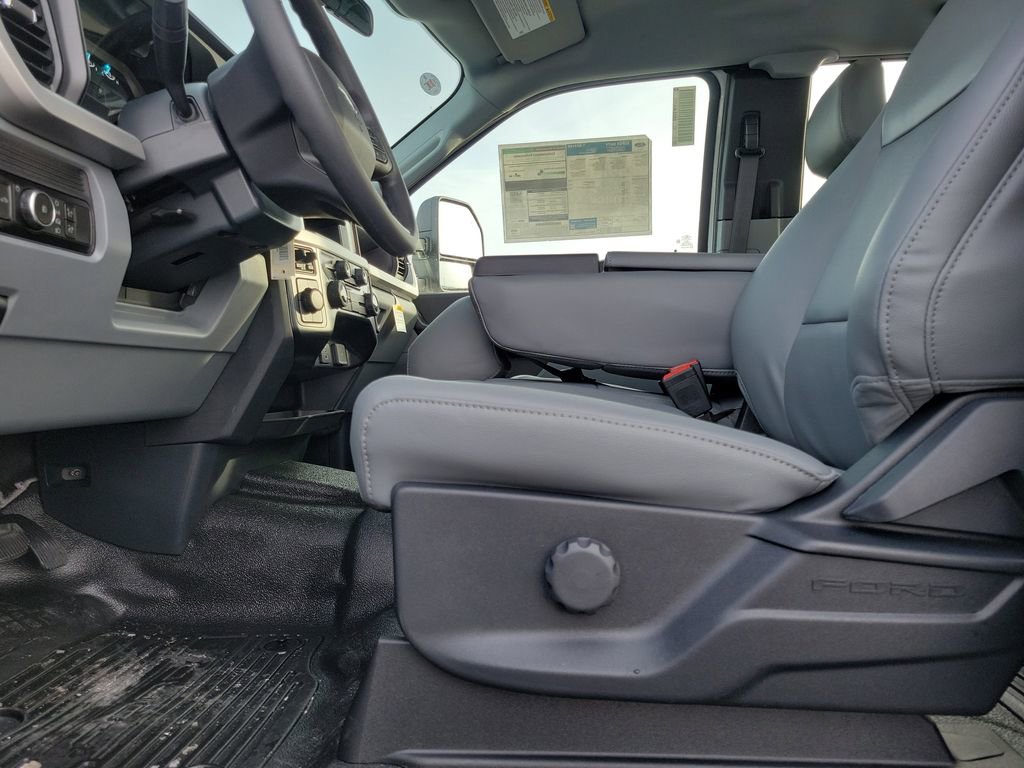 New 2026 Ford F250 XL w/ FX4 Off-Road Package image 17