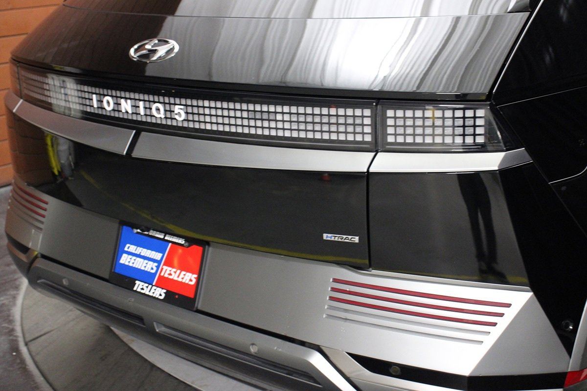 Used 2024 Hyundai Ioniq 5 Limited AWD/4WD image 15