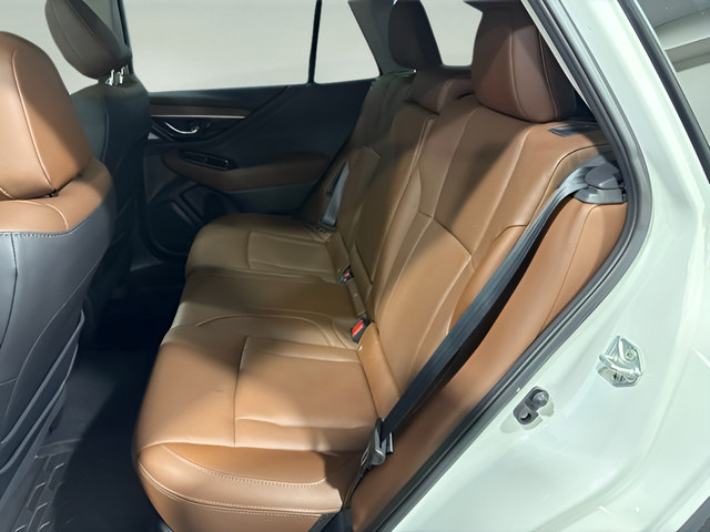 Certified 2025 Subaru Outback Touring AWD/4WD image 33