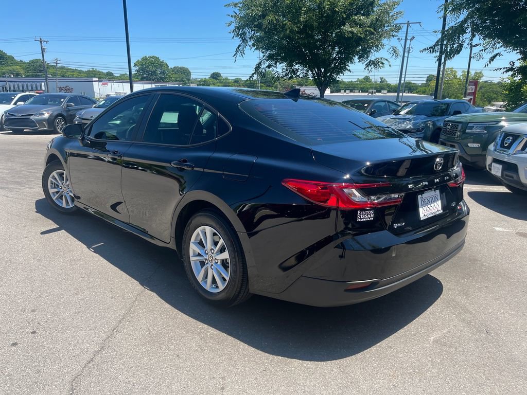 Used 2025 Toyota Camry LE w/ Convenience Package FWD image 5
