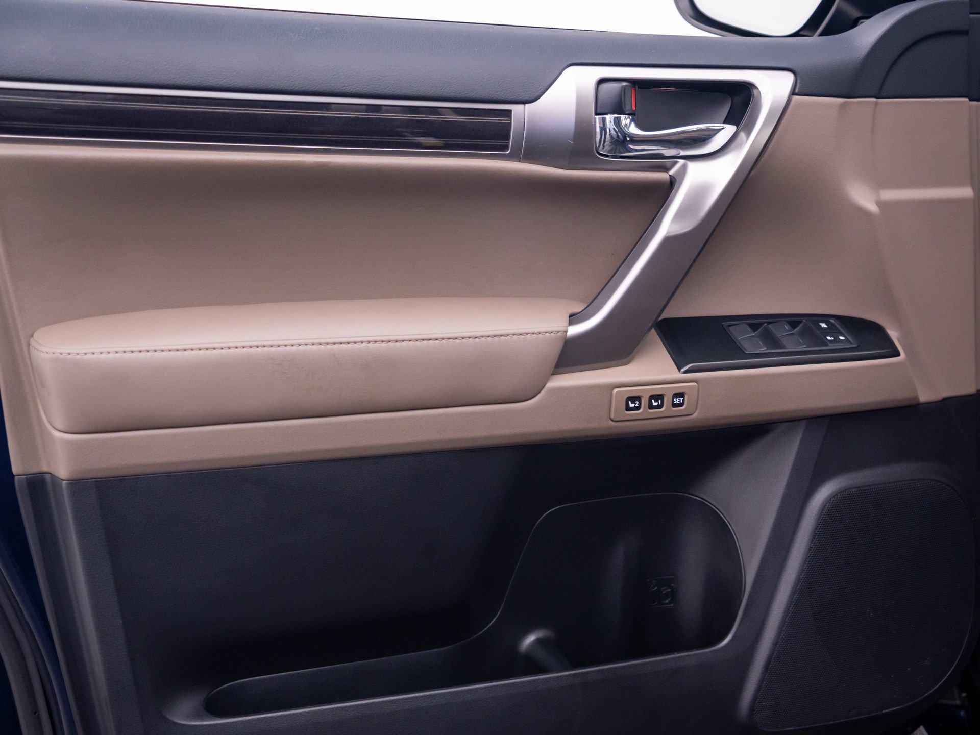Used 2022 Lexus GX 460 Premium w/ Premium Package AWD/4WD image 13