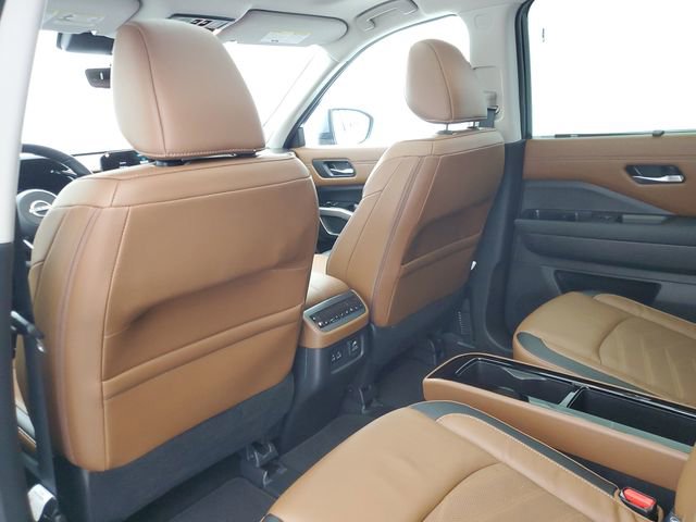 Used 2023 Nissan Pathfinder Platinum AWD/4WD image 15