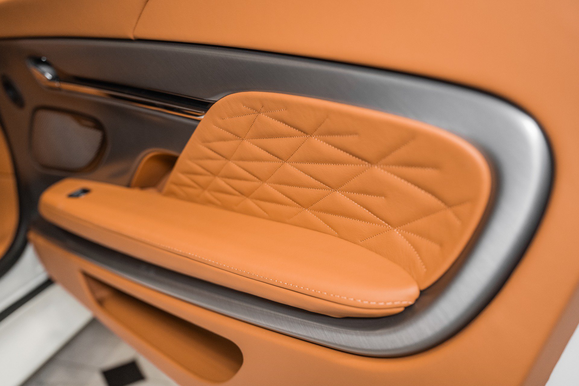 Used 2024 Aston Martin DB12 Coupe RWD image 37