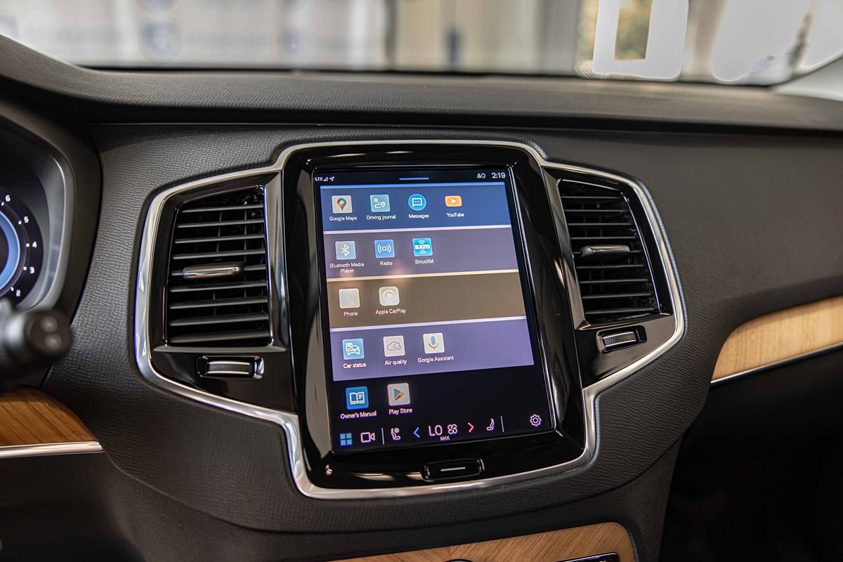 Used 2025 Volvo XC90 B6 Plus AWD/4WD image 27