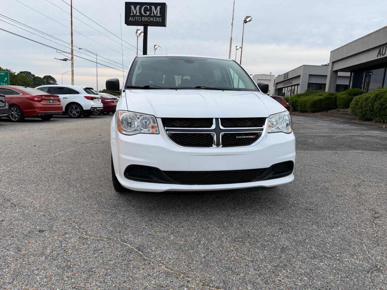 Used 2020 Dodge Grand Caravan SE FWD image 6