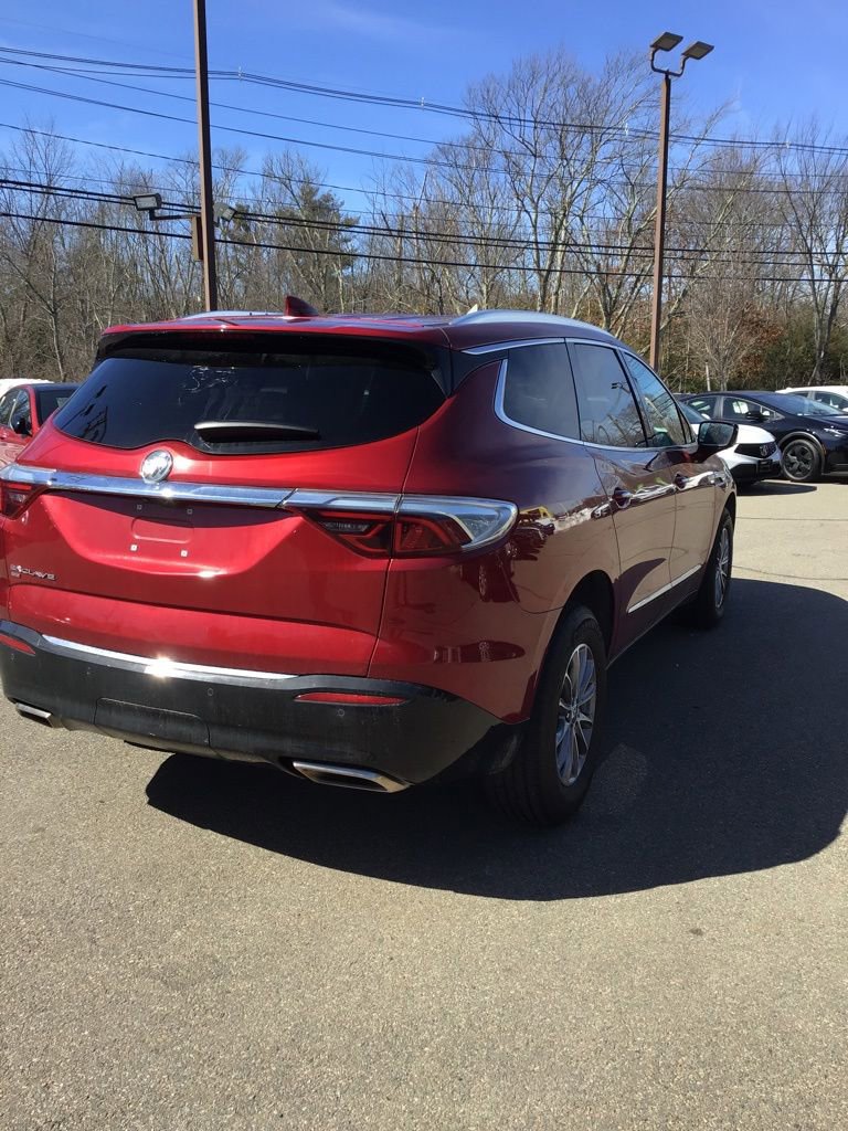 Used 2024 Buick Enclave Premium image 4