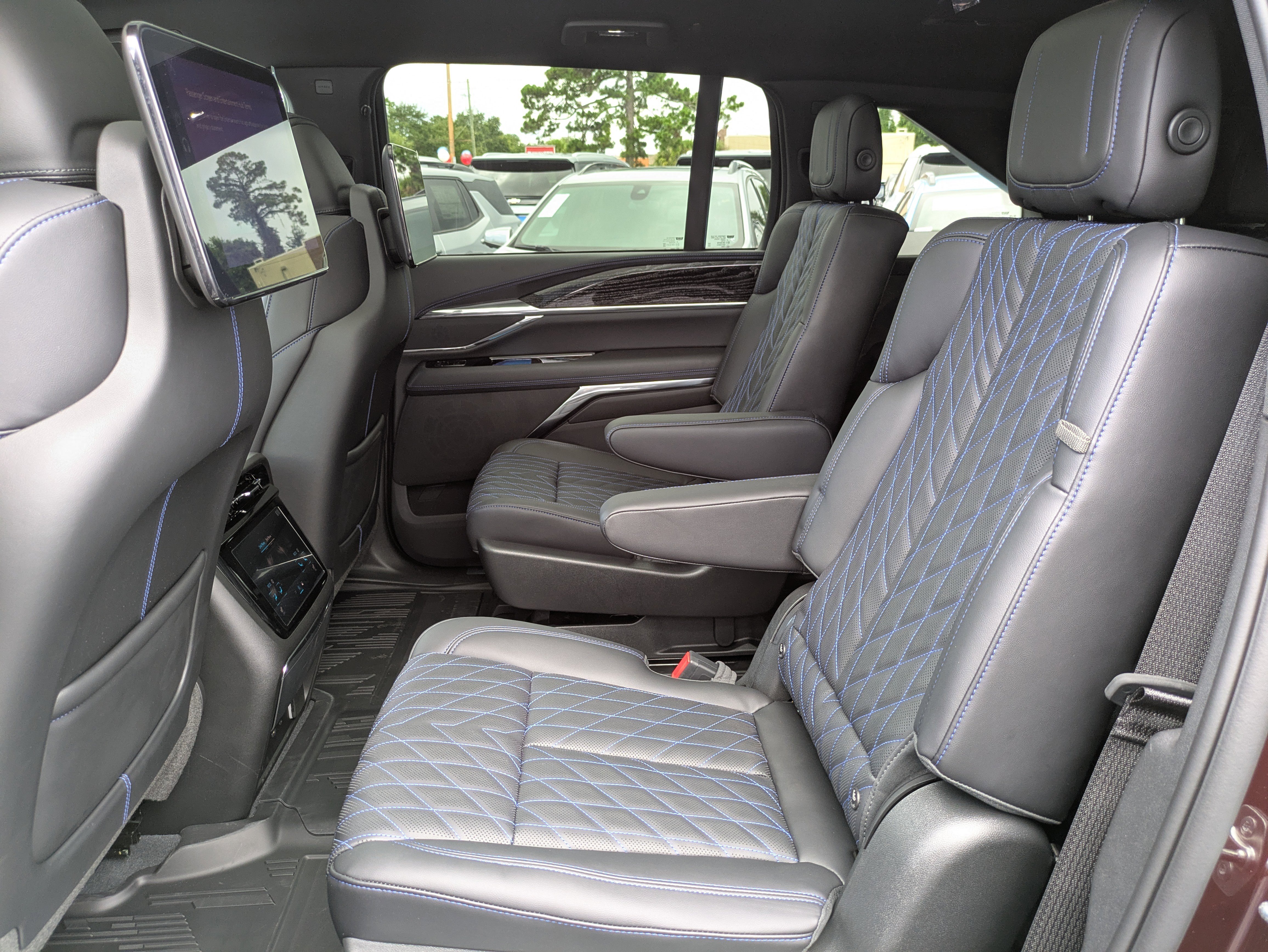 New 2026 Cadillac Escalade IQ Sport 1 w/ LPO, Floor Liner Package image 8